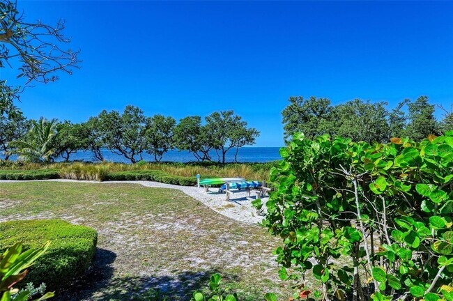 Building Photo - 367 Compass Point Dr