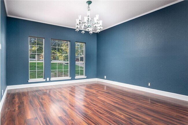 Building Photo - 1306 Arronimink Cir