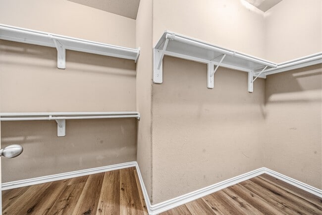 Building Photo - 2403 Summers Glen Ct