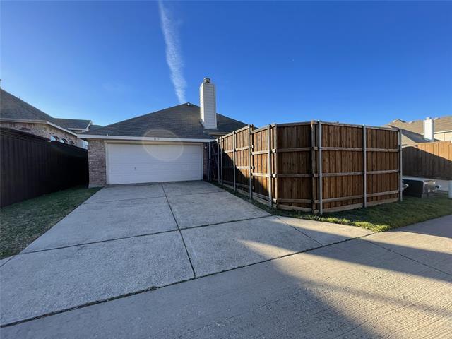 Building Photo - 1133 Elm Grove Dr