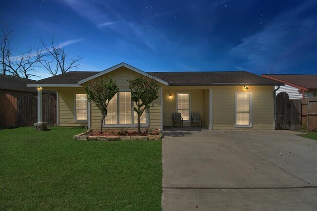 Primary Photo - 1404 Briarwood Dr