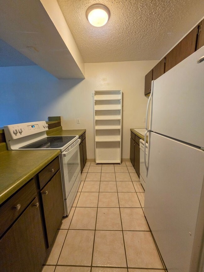 Building Photo - 2707 Valmont Rd