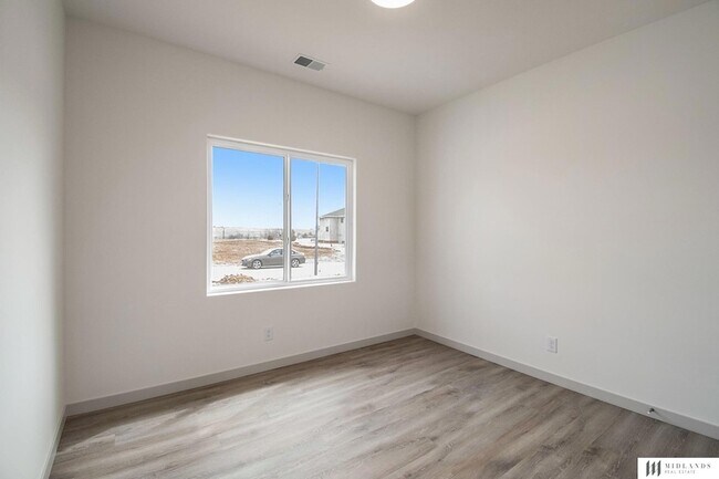 Building Photo - 12314 N 149th Cir
