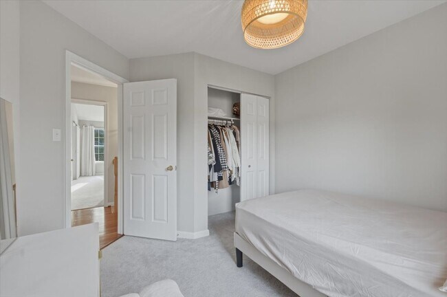 Building Photo - 20502 Morningside Terrace