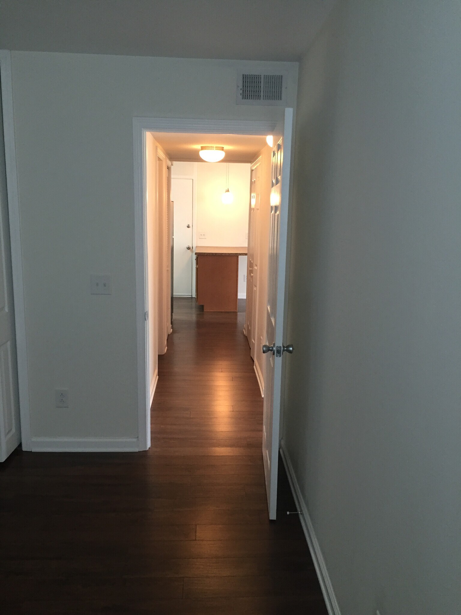 Building Photo - 3831 W End Ave