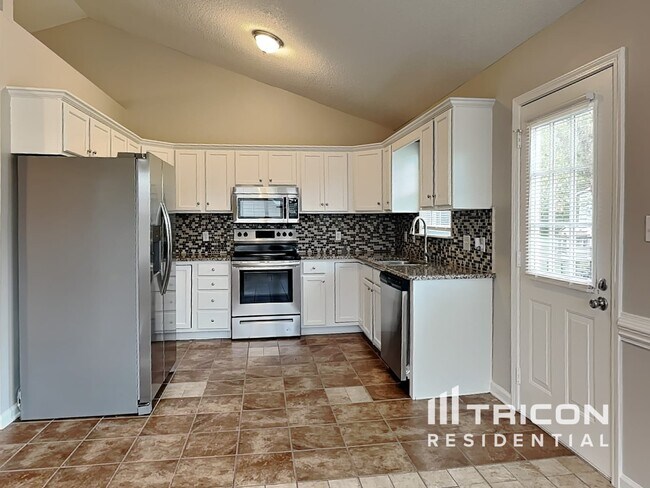 Building Photo - 1181 Braxton Dr
