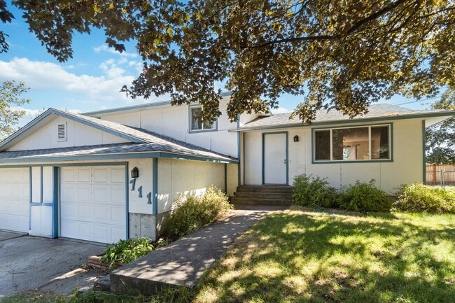 Building Photo - Beautiful Spokane Valley Duplex!!