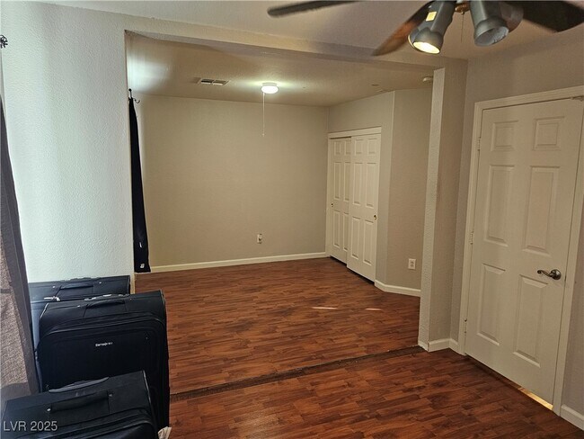 Building Photo - 3732 Shimmering Creek Ave