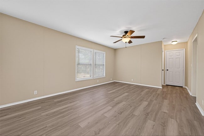 Building Photo - 15933 W Relza Dr