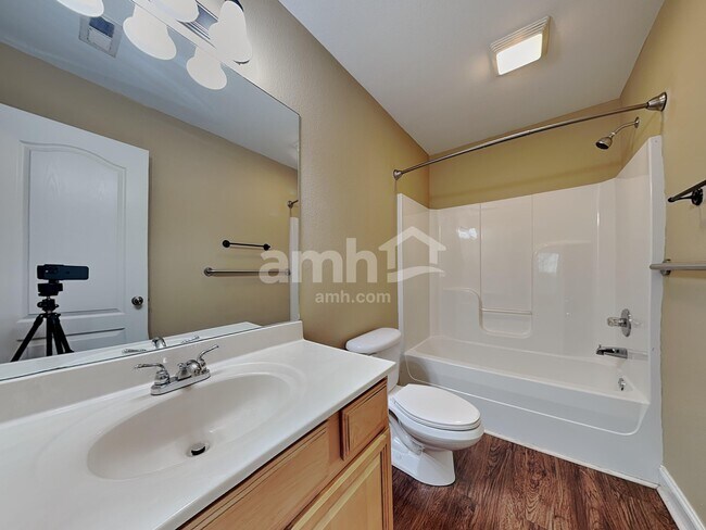 Building Photo - 6317 Stillglen Ln