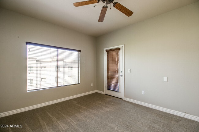 Building Photo - 5450 E Deer Valley Dr