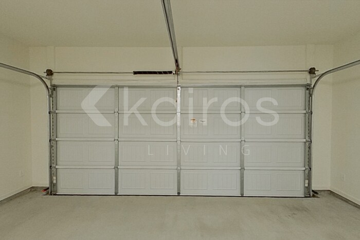 Building Photo - 123 Salvat Dr