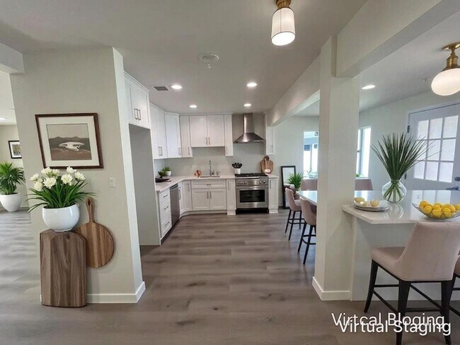 Building Photo - 7317-7321 Garden Grove Avenue