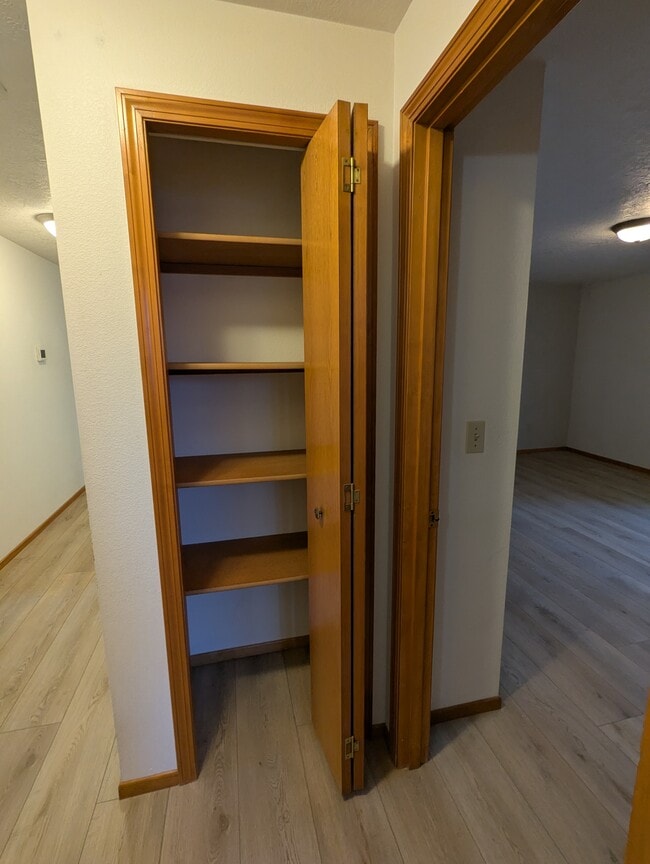 Building Photo - 1315 NE Paula Dr