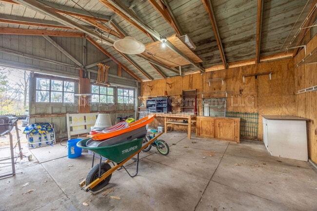 Building Photo - 70 Snipsic Lake Rd