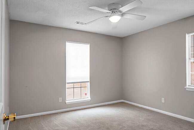 Building Photo - 117 St Awdry St