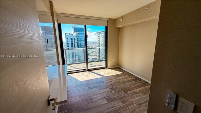 Building Photo - 801 S Miami Ave