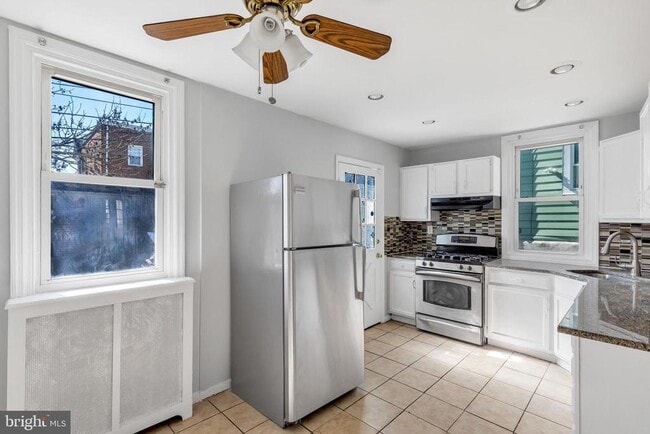 Building Photo - 4056 Ellendale Rd