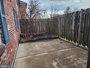 Building Photo - 150 Oberlin Terrace