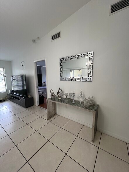 Building Photo - 11758 SW 108th Ln