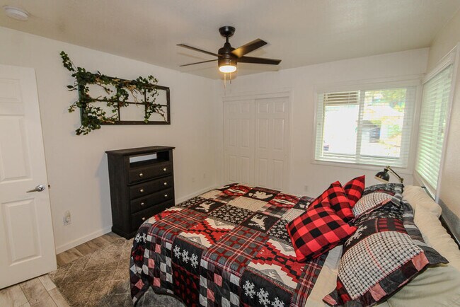 Building Photo - 43063 Goldmine Woods Ln