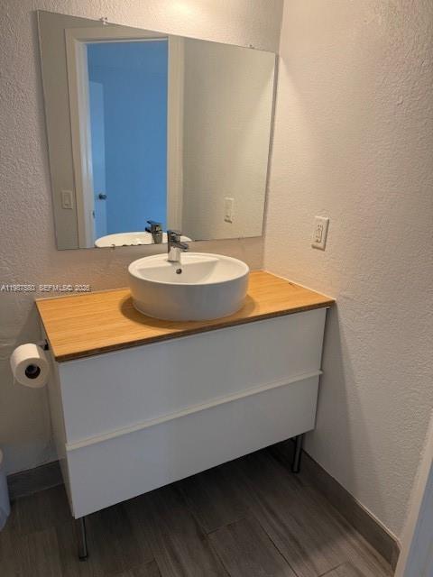 Building Photo - 565 Vista Isles Dr