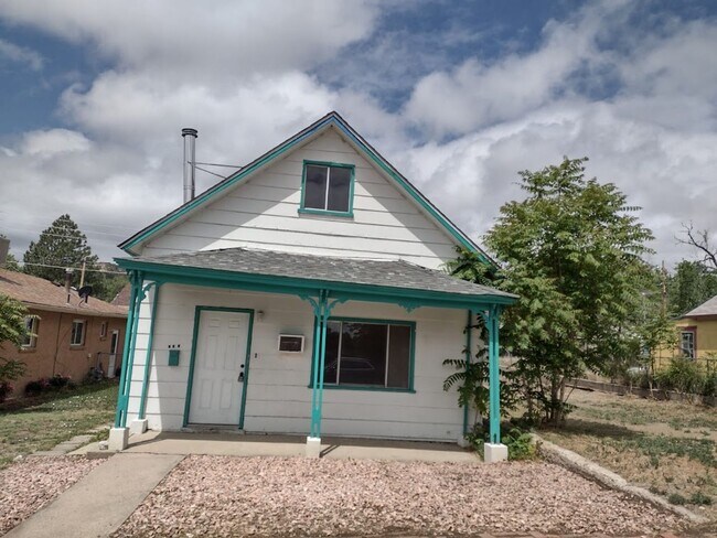 Building Photo - Comfortable Single Family Home in Trinidad