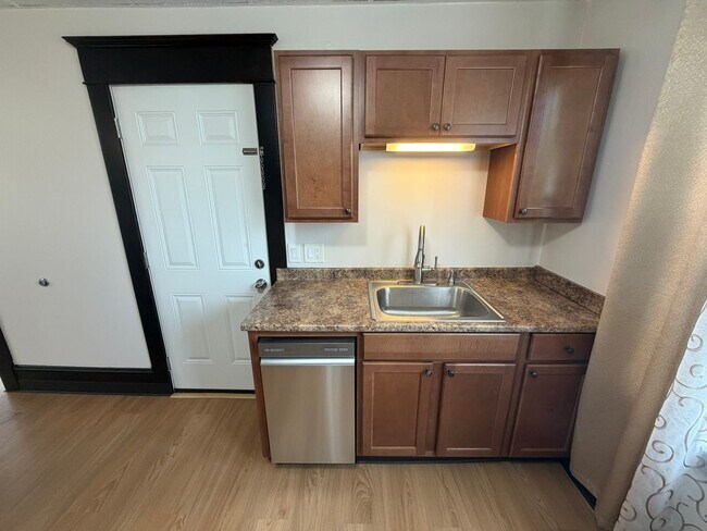 Building Photo - 37 Beauregard St