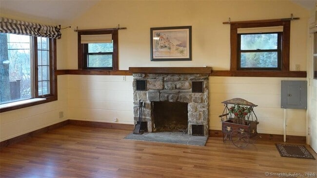 Building Photo - 251 Candlewood Lake Rd