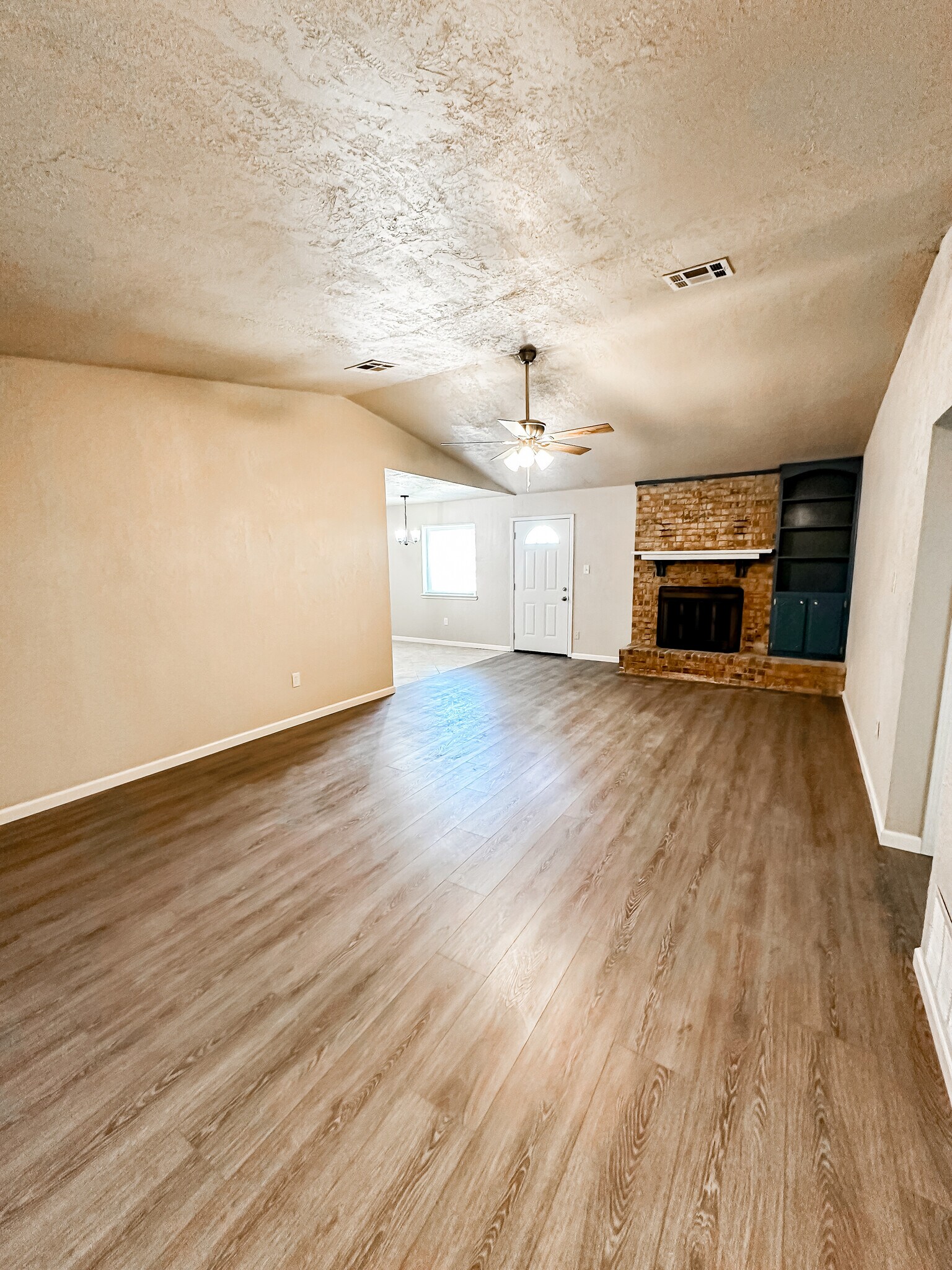 Building Photo - 7603 NW Andrews Ave