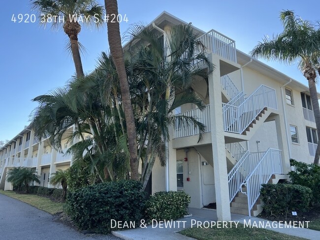 Primary Photo - Updated Furnished 2/2.5 Condo - For Rent