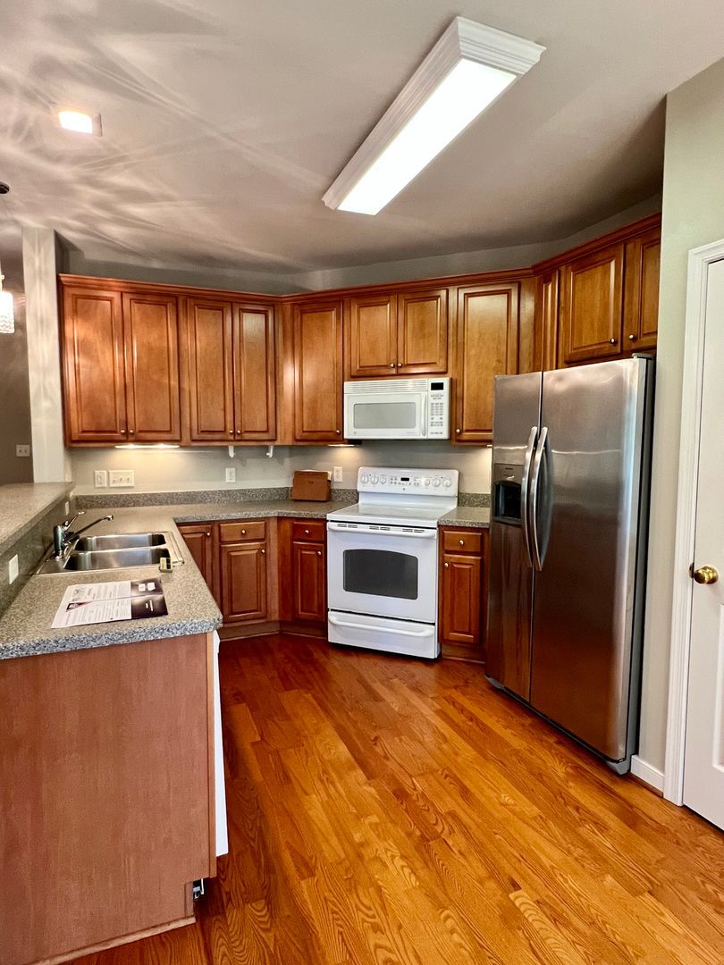 Building Photo - 4150 San Marco Dr