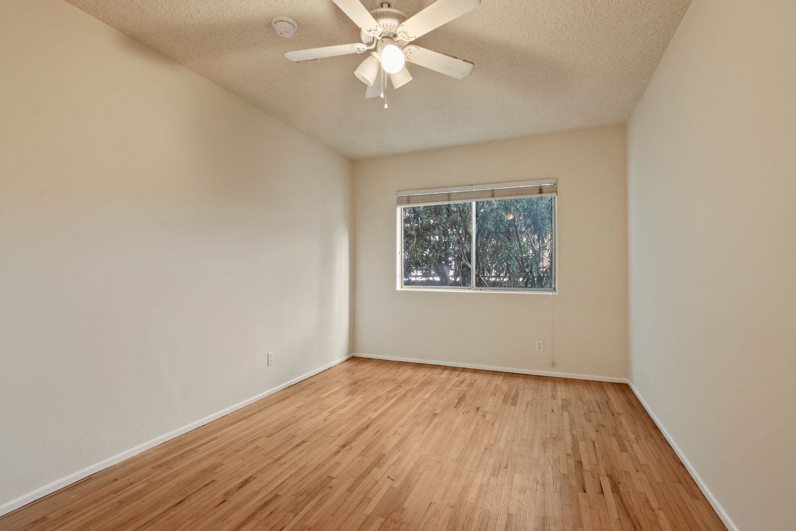 Building Photo - 2015-2019 4th Street in Santa Monica - ste...