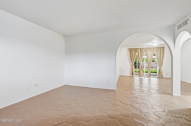 Building Photo - 4609 Skylark Way