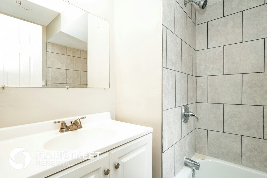 Building Photo - 3236 Timberline Rd