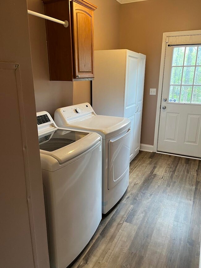 Building Photo - 46 Badger Run