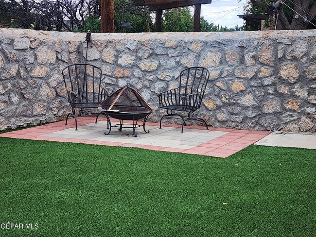 Building Photo - 9008 Turrentine Dr