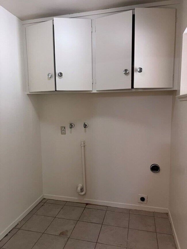 Building Photo - 6801 Las Palamitas Wy