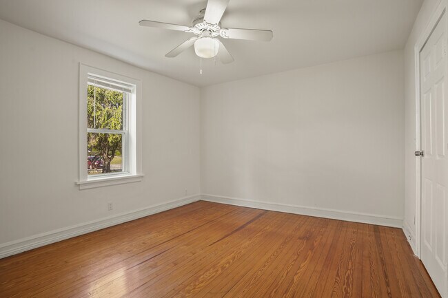 Building Photo - 221 Hunyadi Ave