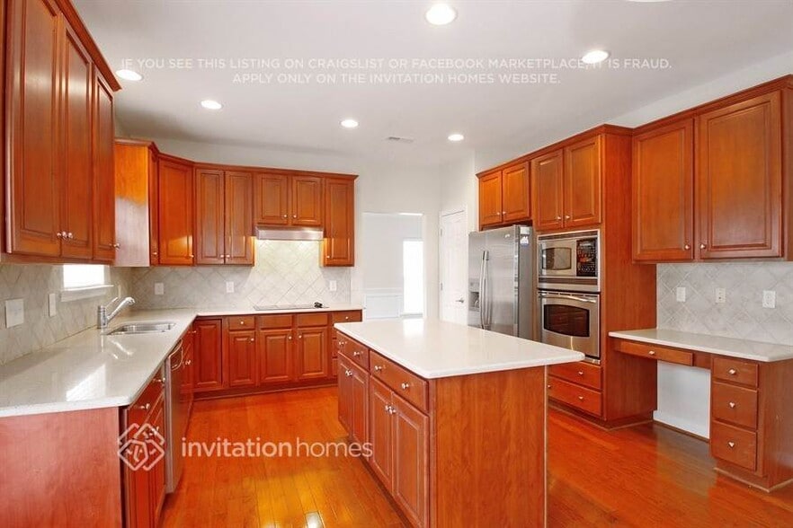 Building Photo - 4815 St Simons Terrace