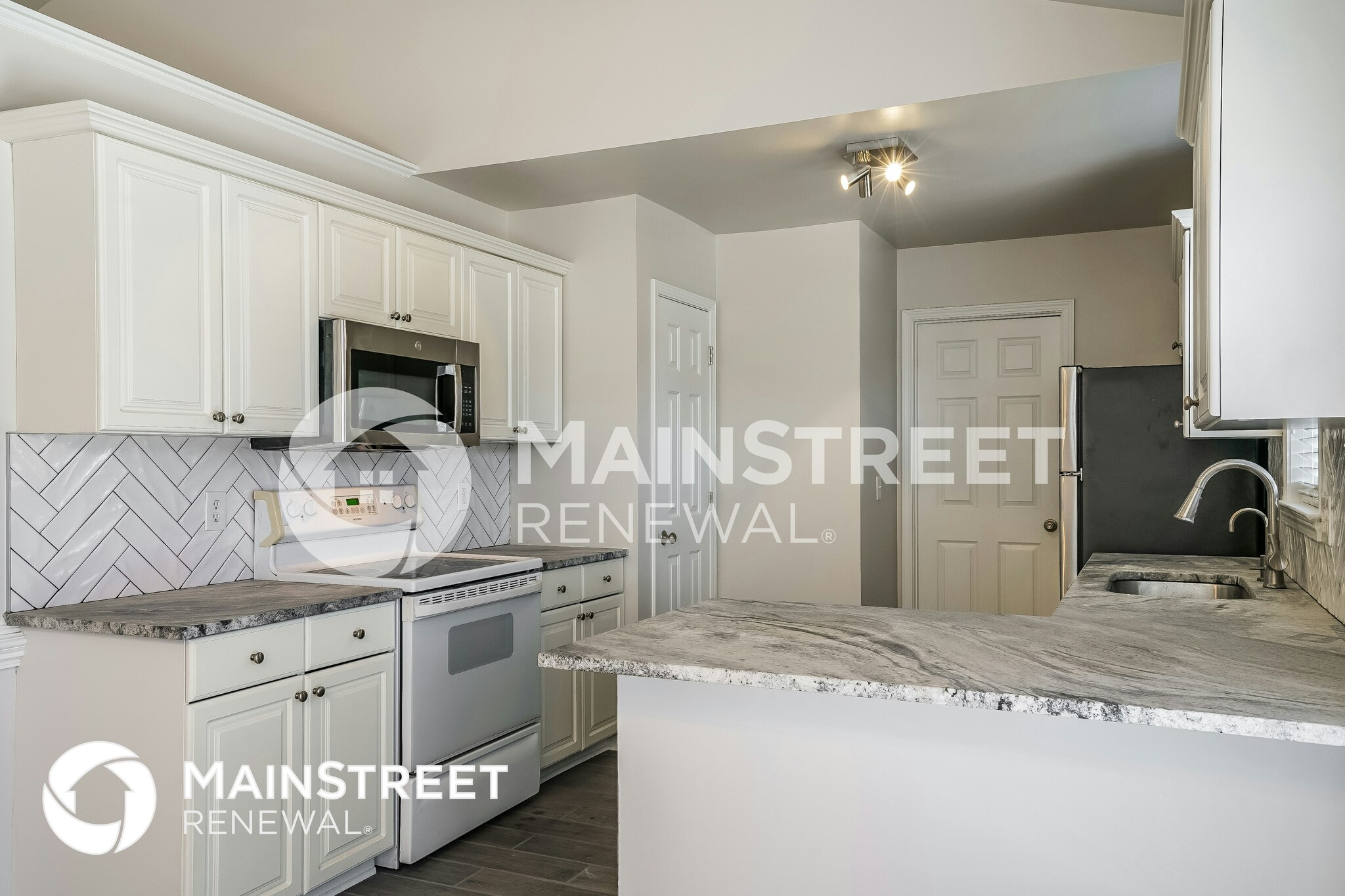 Building Photo - 398 Water Oak Dr