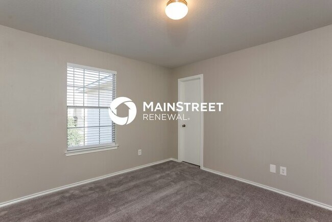 Building Photo - 4 Bedroom Pet-Friendly Home in San Antonio, TX with Main Street Renewal