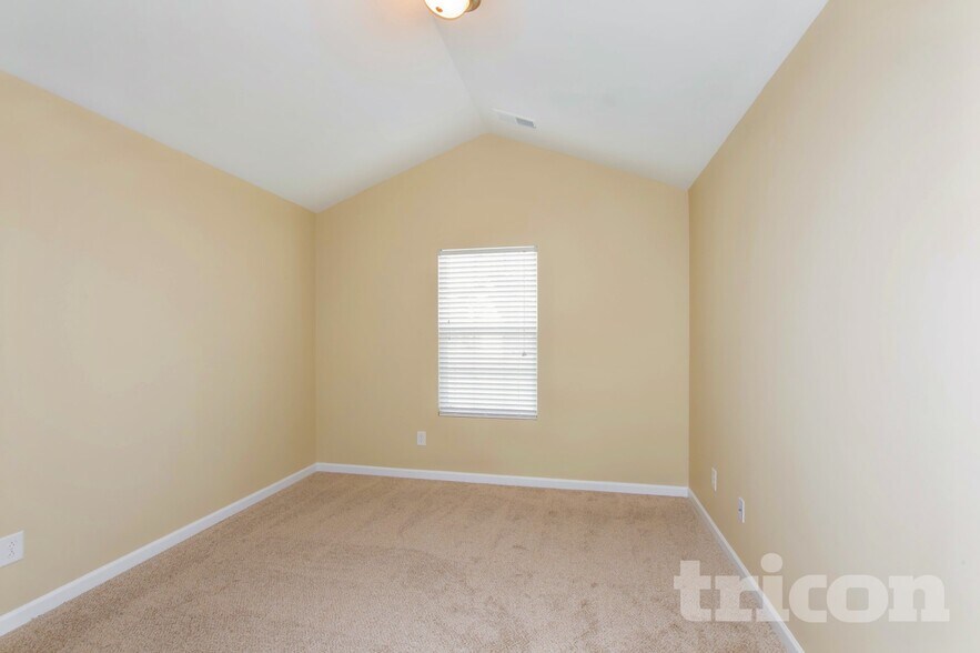 Building Photo - 15230 Oldcorn Ln