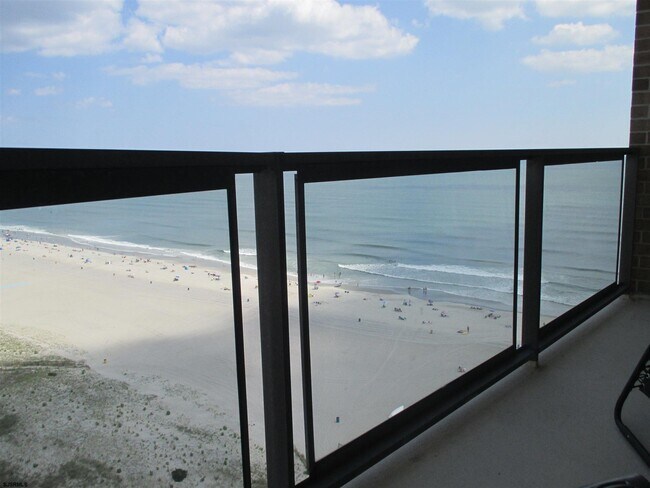 Building Photo - 4800 Boardwalk