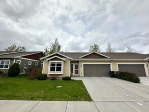 Building Photo - MIE451