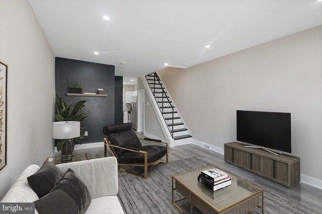 Building Photo - 2336 Pierce St