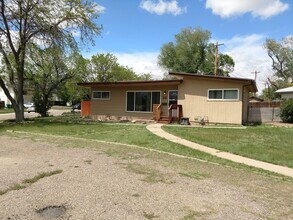 Building Photo - ALL PROSPECTIVE TENANTS MUST SUBMIT A $58 ...