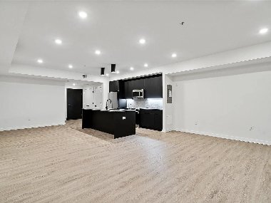 Building Photo - 500 N 13th St