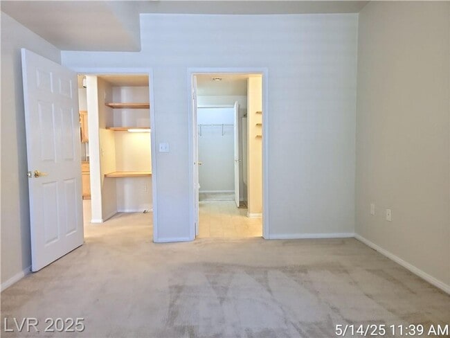 Building Photo - POPULAR FLOORPLAN IN A DESIREABLE GATED CO...