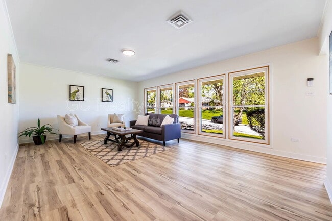 Building Photo - 111 Nashua St